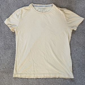 banana republic pale yellow tee soft